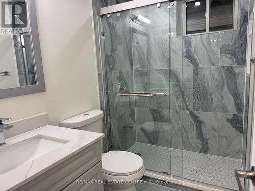 25 Parity Road, Brampton, ON - Indoor Photo Showing Bathroom