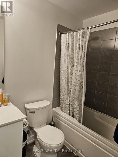 401 - 251 Northfield Drive E, Waterloo, ON - Indoor Photo Showing Bathroom