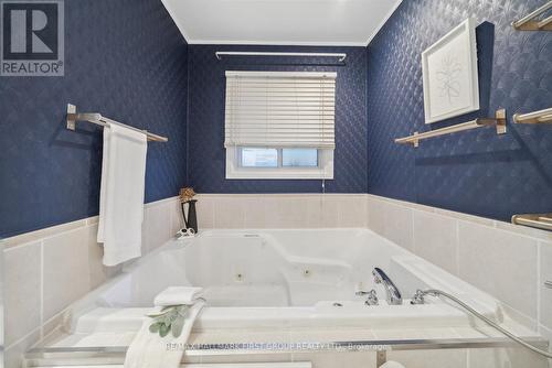 62 Long Drive, Whitby, ON - Indoor Photo Showing Bathroom