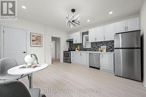 80 Courtwright Street, Fort Erie (332 - Central), ON - Indoor Photo Showing Kitchen