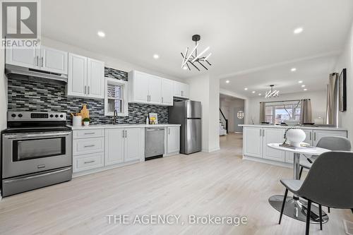 80 Courtwright Street, Fort Erie (332 - Central), ON - Indoor Photo Showing Kitchen With Upgraded Kitchen