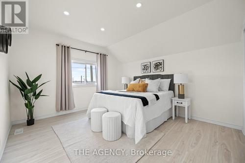 80 Courtwright Street, Fort Erie (332 - Central), ON - Indoor Photo Showing Bedroom