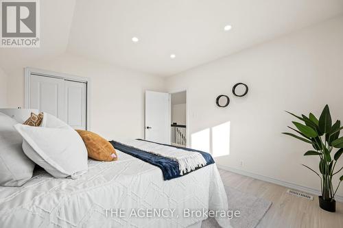 80 Courtwright Street, Fort Erie (332 - Central), ON - Indoor Photo Showing Bedroom