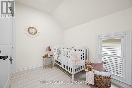 80 Courtwright Street, Fort Erie (332 - Central), ON - Indoor Photo Showing Bedroom