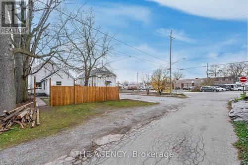 80 Courtwright Street, Fort Erie (332 - Central), ON - Outdoor With View