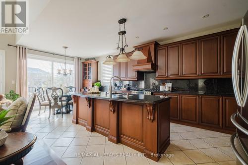 106 Stephensbrook Circle, Whitchurch-Stouffville, ON - Indoor Photo Showing Kitchen