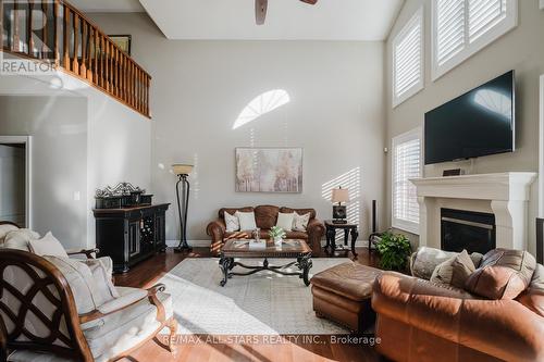 106 Stephensbrook Circle, Whitchurch-Stouffville, ON - Indoor Photo Showing Living Room With Fireplace