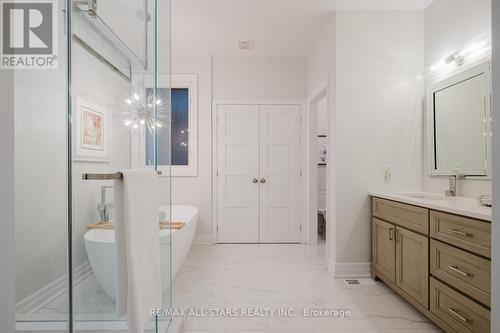 106 Stephensbrook Circle, Whitchurch-Stouffville, ON - Indoor Photo Showing Bathroom