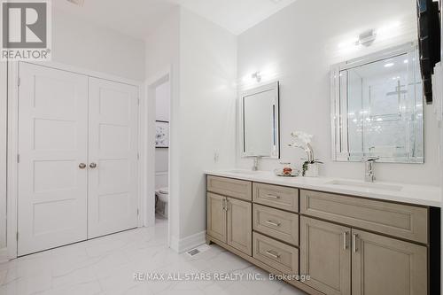 106 Stephensbrook Circle, Whitchurch-Stouffville, ON - Indoor Photo Showing Bathroom