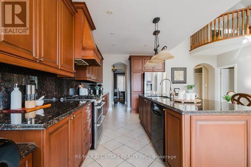 106 Stephensbrook Circle, Whitchurch-Stouffville, ON - Indoor Photo Showing Kitchen