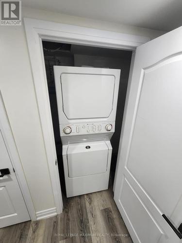 8 Lawrence Crescent, Brampton, ON - Indoor Photo Showing Laundry Room