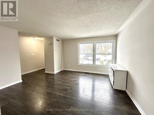 1757 Aldersbrook Road, London, ON - Indoor Photo Showing Other Room