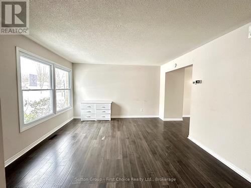 1757 Aldersbrook Road, London, ON - Indoor Photo Showing Other Room