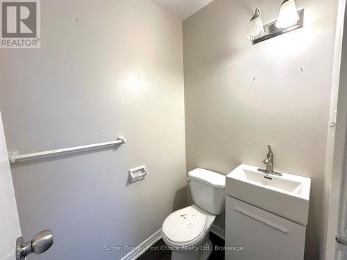 1757 Aldersbrook Road, London, ON - Indoor Photo Showing Bathroom