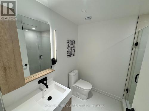 619 - 117 Broadway Avenue, Toronto, ON - Indoor Photo Showing Bathroom