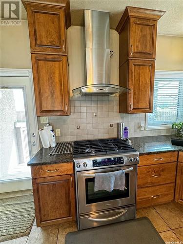 502 Aspen Drive, Swift Current, SK - Indoor Photo Showing Kitchen