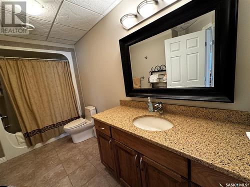 502 Aspen Drive, Swift Current, SK - Indoor Photo Showing Bathroom