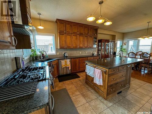 502 Aspen Drive, Swift Current, SK - Indoor Photo Showing Kitchen With Double Sink