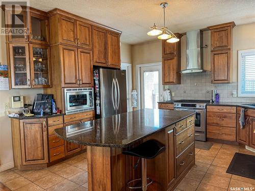 502 Aspen Drive, Swift Current, SK - Indoor Photo Showing Kitchen