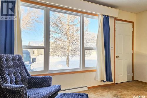 308 7Th Avenue W, Rosetown, SK - Indoor