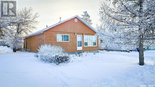 308 7Th Avenue W, Rosetown, SK - Outdoor