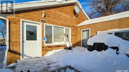 308 7Th Avenue W, Rosetown, SK - Outdoor