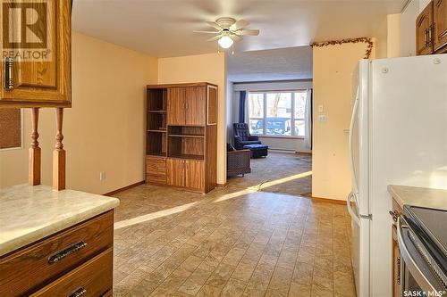 308 7Th Avenue W, Rosetown, SK - Indoor Photo Showing Kitchen