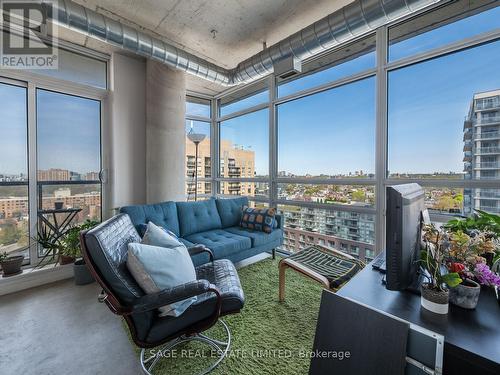 1502 - 150 Sudbury Street, Toronto, ON - Indoor Photo Showing Living Room