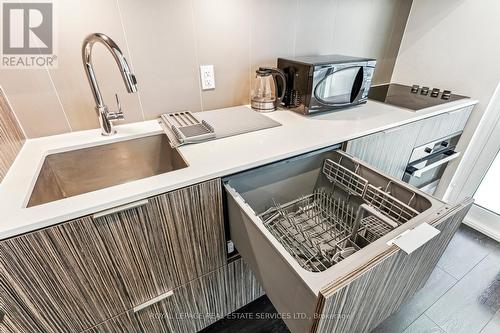 513 - 20 Richardson Street, Toronto, ON - Indoor Photo Showing Kitchen