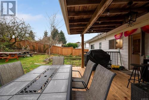 425 Wharton St, Nanaimo, BC - Outdoor With Deck Patio Veranda