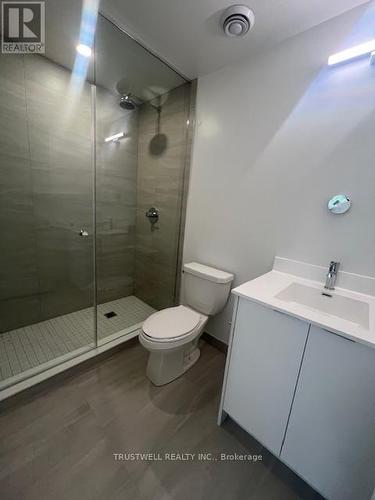 411 - 181 Sheppard Avenue E, Toronto, ON - Indoor Photo Showing Bathroom