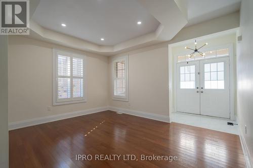 11 Goodsway Trail, Brampton, ON - Indoor Photo Showing Other Room