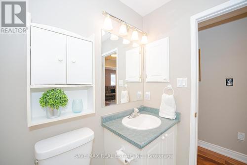 82 Belmont Boulevard, Halton Hills, ON - Indoor Photo Showing Bathroom