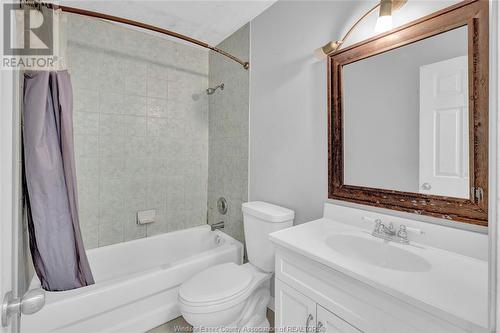 3692 Holburn Street, Windsor, ON - Indoor Photo Showing Bathroom