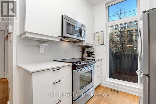 324 Byron Avenue, Ottawa, ON - Indoor Photo Showing Kitchen