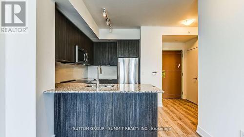 3305 - 20 Shore Breeze Drive, Toronto, ON - Indoor Photo Showing Kitchen