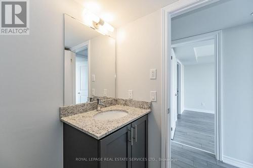 305 - 349 Wheat Boom Drive, Oakville, ON - Indoor Photo Showing Bathroom