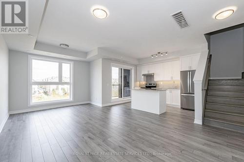 305 - 349 Wheat Boom Drive, Oakville, ON - Indoor Photo Showing Kitchen With Stainless Steel Kitchen