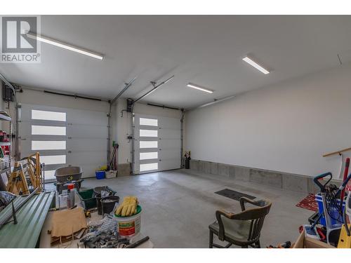 1952 Harris Drive, Penticton, BC - Indoor Photo Showing Garage