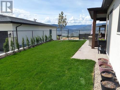 1952 Harris Drive, Penticton, BC - Outdoor