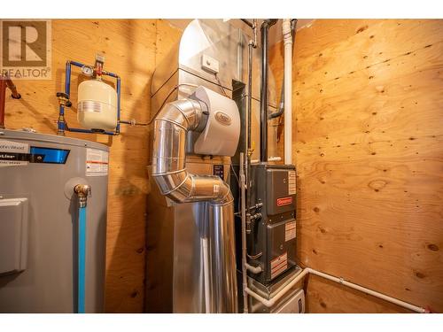 1952 Harris Drive, Penticton, BC - Indoor Photo Showing Basement