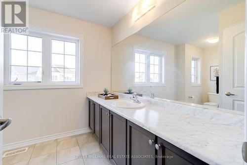 86 Esther Crescent, Thorold, ON - Indoor Photo Showing Bathroom