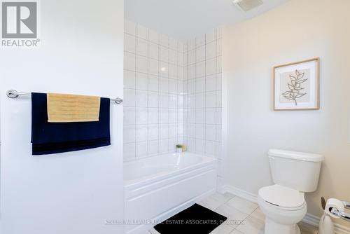 86 Esther Crescent, Thorold, ON - Indoor Photo Showing Bathroom