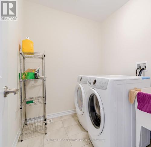 86 Esther Crescent, Thorold, ON - Indoor Photo Showing Laundry Room