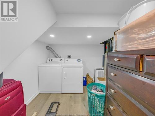 229 Josephine, Windsor, ON - Indoor Photo Showing Laundry Room