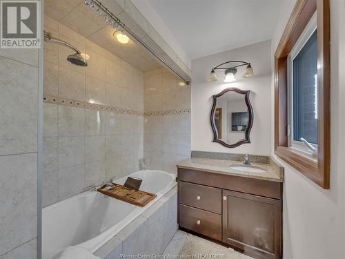 7118 Driver Lane, Amherstburg, ON - Indoor Photo Showing Bathroom