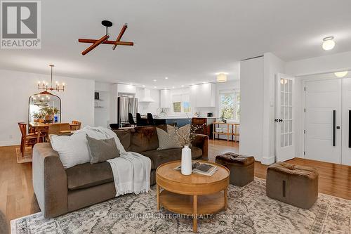 153 Pineridge Road, Ottawa, ON - Indoor Photo Showing Living Room