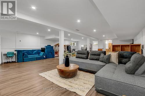 153 Pineridge Road, Ottawa, ON - Indoor Photo Showing Living Room