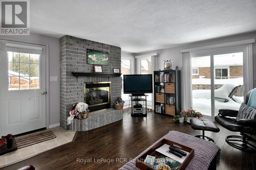 271 Denmark Street, Meaford, ON - Indoor Photo Showing Living Room With Fireplace