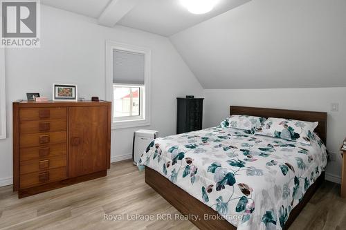 271 Denmark Street, Meaford, ON - Indoor Photo Showing Bedroom